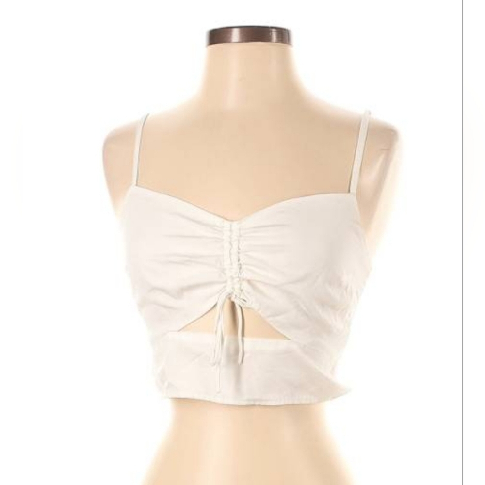 NWOT Abercrombie and Fitch White Cutout Crop Blouse Size Small